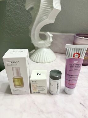 Luxury Skincare Exfoliation Bundle Mixsoon, Goop Beauty, Dermalogica & First Aid